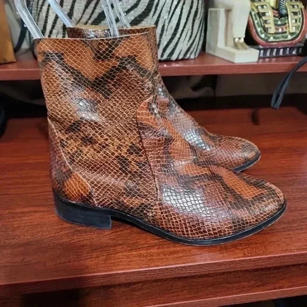 TOPSHOP Leather snakeskin Boots. Size 37